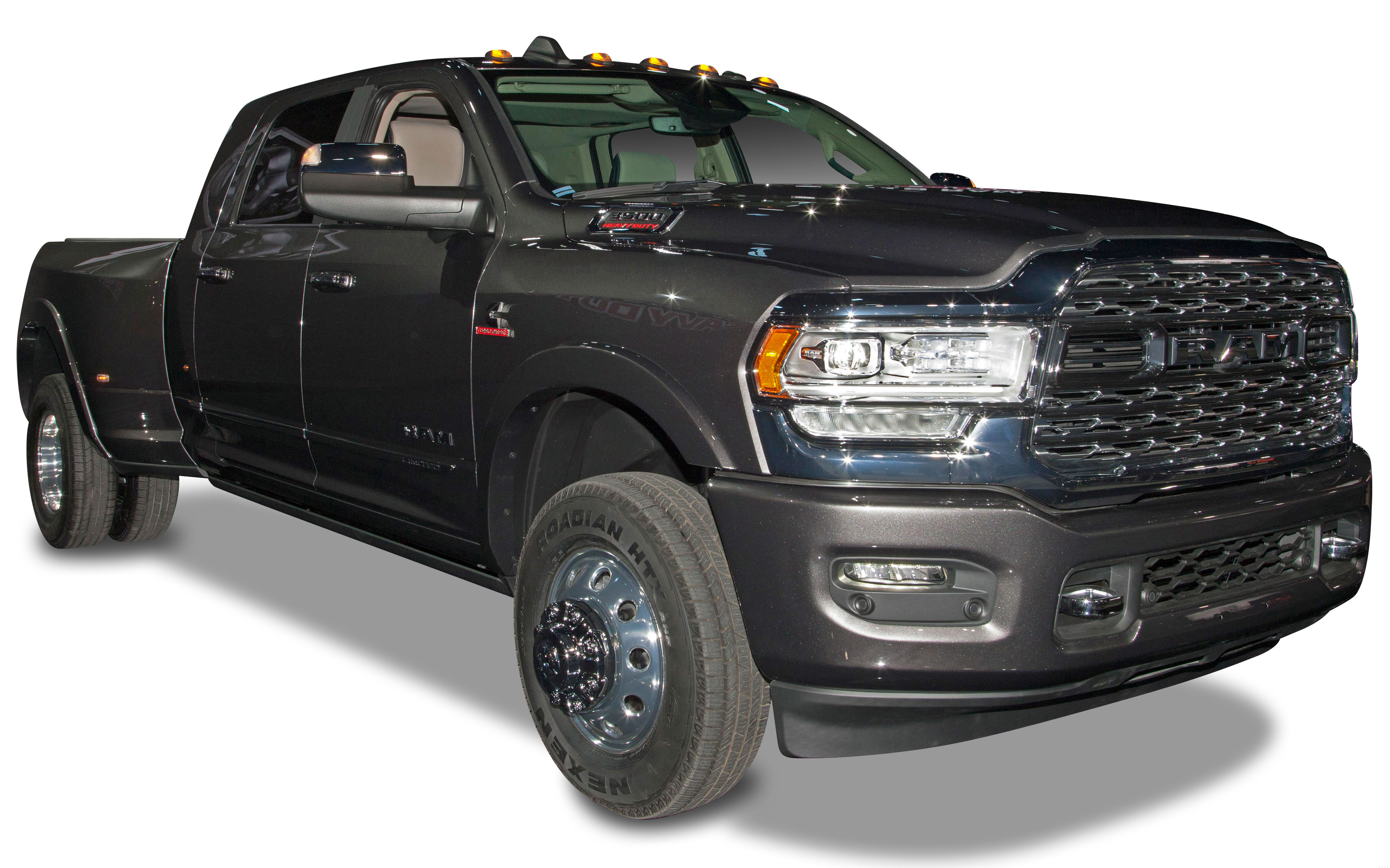 RAM 3500 6.7 Laramie 4WD 8FT Tub C/Cab Auto